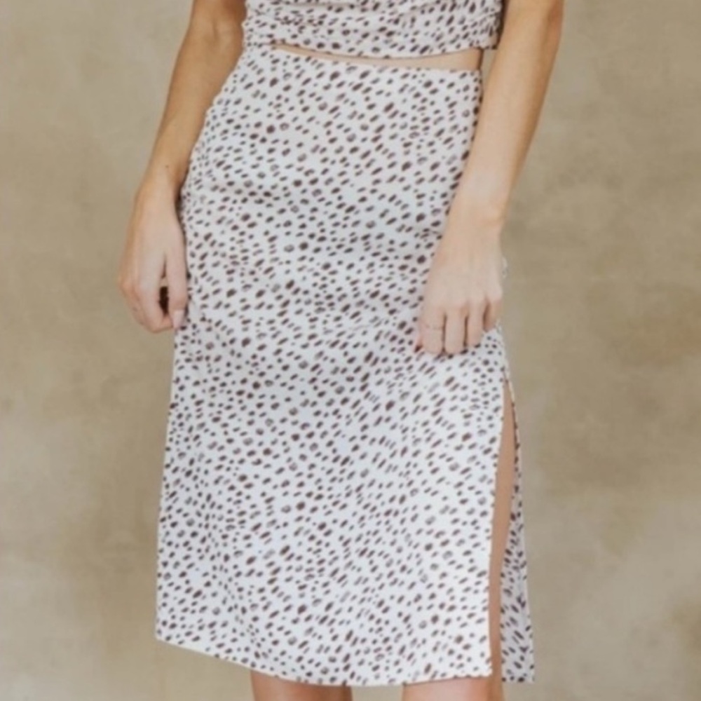 KITTENISH Midi Skirt with Slit